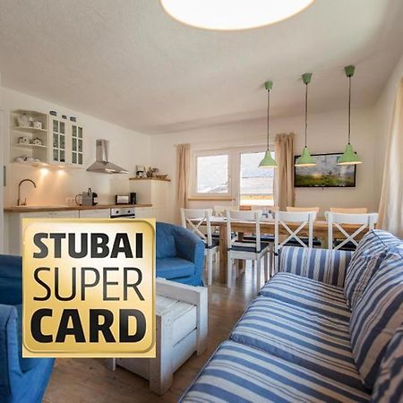 Ferienwohnung Am Platzl ノイシュティフト・イム・シュトゥーバイタール エクステリア 写真