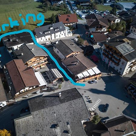 Ferienwohnung Am Platzl ノイシュティフト・イム・シュトゥーバイタール エクステリア 写真