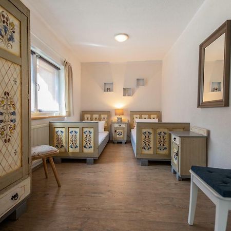 Ferienwohnung Am Platzl ノイシュティフト・イム・シュトゥーバイタール エクステリア 写真