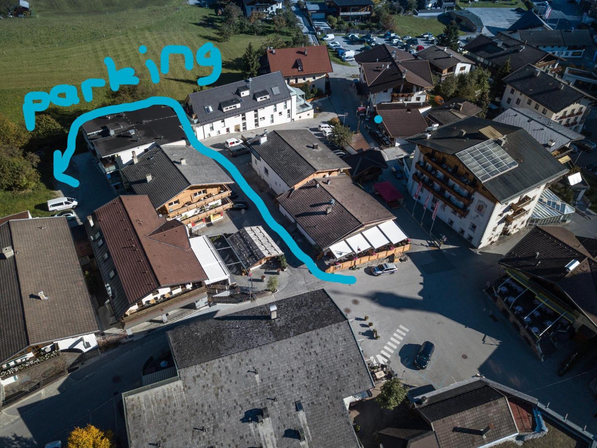 Ferienwohnung Am Platzl ノイシュティフト・イム・シュトゥーバイタール エクステリア 写真