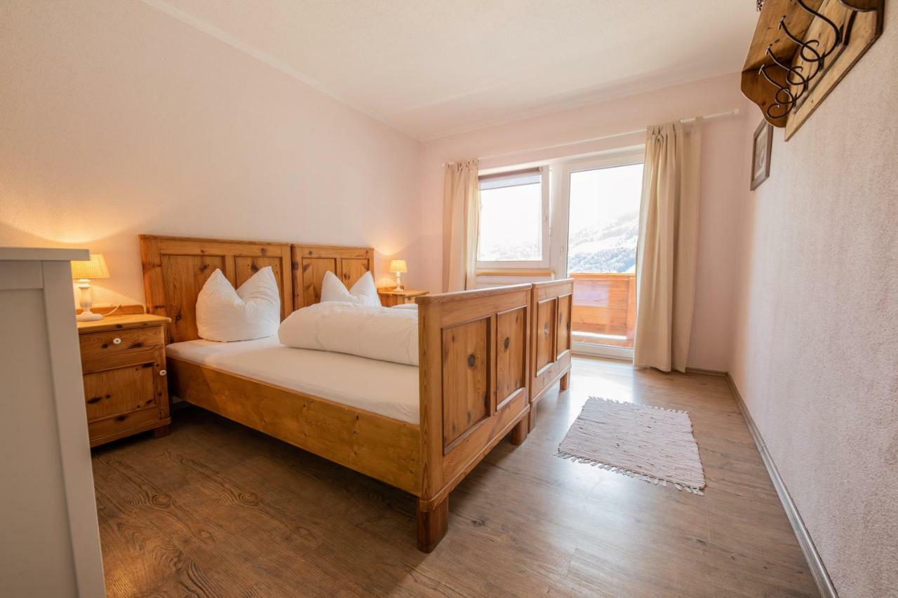 Ferienwohnung Am Platzl ノイシュティフト・イム・シュトゥーバイタール エクステリア 写真